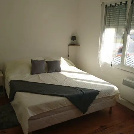 appartement de 79 m² à 500 mètres de la cure Jonzac Esterno foto
