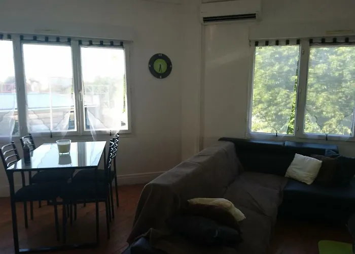 Appartement De 79 M² A 500 Metres De La Cure